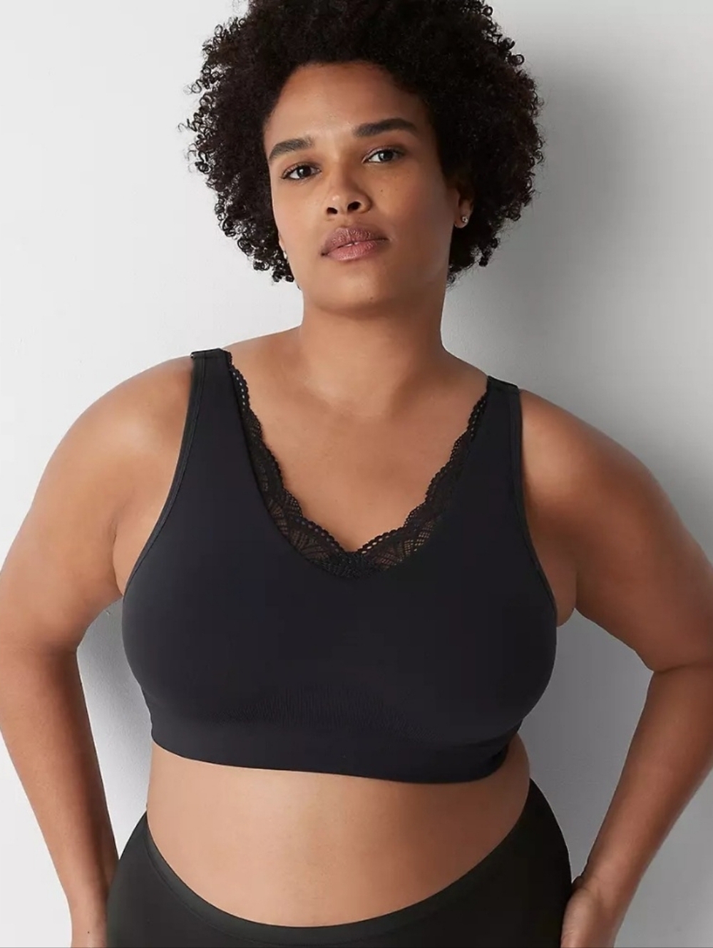 NEW Cacique Intimates Black Seamless Lace-Trim Bralette Size 26-28